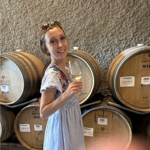 Meet your Posher, Gabriella